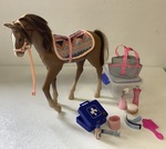 Horse - Caramelle the foal & accessories