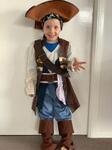 Pirate Costume & Accessories