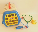 493: TRAVELLING ANIMAL VET CENTRE