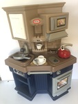 1060: Little Tikes - Super Chef Kitchen #A