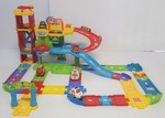 453: VTech Go! Go! Smart Wheels Park & Learn Deluxe Garage 180003