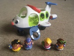 T42: LITTLE PEOPLE MOVERS AIRPLANE