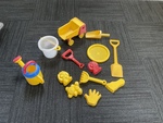 277: Sand pit / water toys