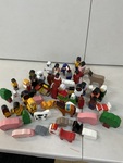 Wooden families and animals 