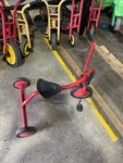 823: Peddle trike