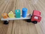 Wooden stack and count truck