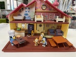 F409: Bluey Family Home