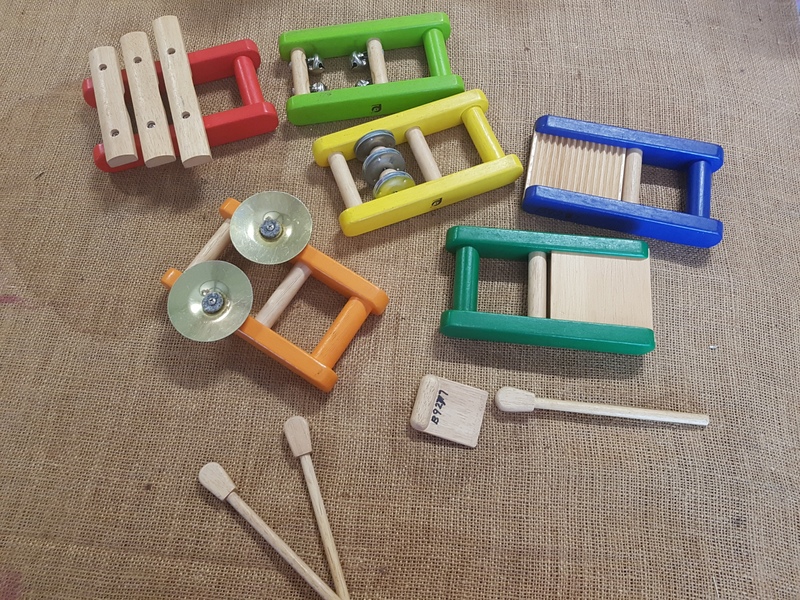 B927: Musical instruments