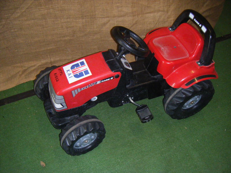 A1602: Case Pedal Tractor 