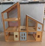 Doll House Large