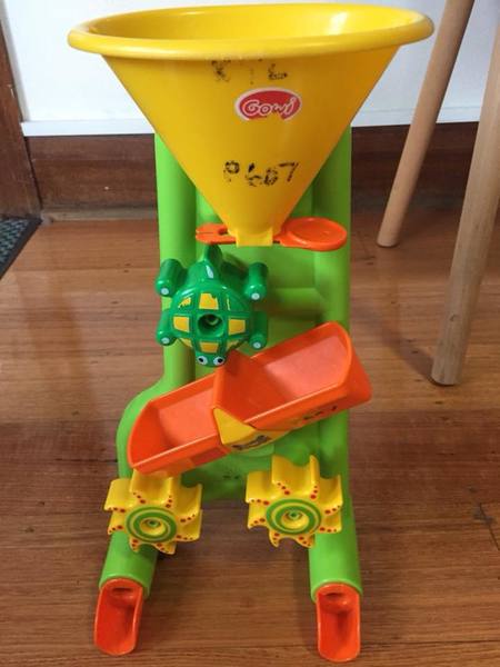 P607: Gowi Water Funnel