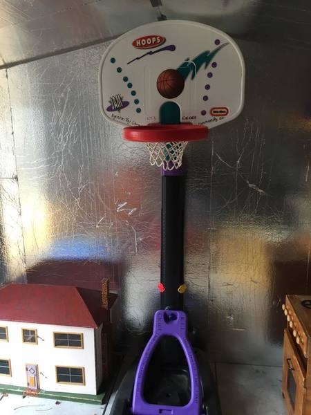 CK1: Little Tikes Basketball Ring