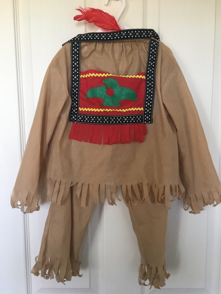 E18: American Indian boy dress up