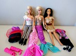 Barbie x 3 plus accessories PC 