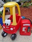 Step 2 Cozy Coupe & Petrol Pump