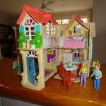 Fold Up Dolls House