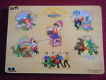 POP GOES THE WIGGLES Peg Inset Puzzle