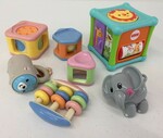 BEGINNER BOX 1: Activity cube and rattles 