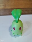 Pokémon Chikorita Select Vinyl Figure