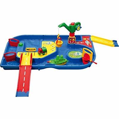 3050: Little Capt'n water world