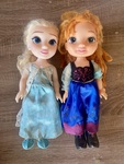 Elsa & Anna dolls (Frozen)