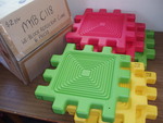 We play textured and mirrored blocks