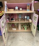 Doll house playset