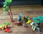 Small dinosaurs playset