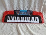 M152: Piano keyboard