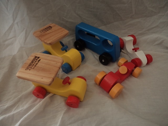 T77: Wooden Vehicles