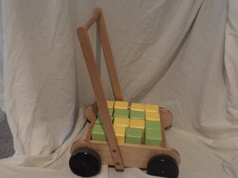 EL81: Wooden block trolley