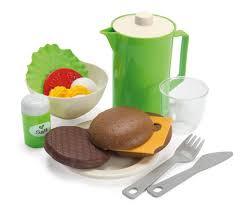 I214: Green garden picnic