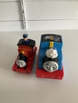 B2116: Thomas the Tank Engine and James 