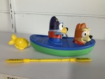 B2143: Bluey Pull and Go Canoe