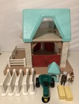 Little Tikes Stable & Horses