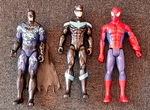 F209: Superhero figurines