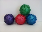 4 spikey balls