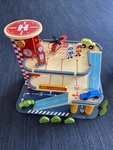 TOOKY TOY WOODEN PARKING STRUCTURE