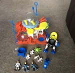 IMAGINEXT SPACE STATION AND WALKER