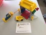 FISHER PRICE CAR WASH & PETROL STATION