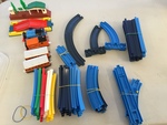 TOMY THOMAS MEDIUM TRAIN SET