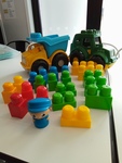 MEGA BLOKS TRACTOR  AND TRUCK SET