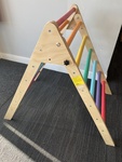 E250: WOODEN RAINBOW PIKLER FRAME