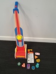 WOODEN VACUUM CLEANER PLAY SET