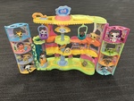 N152: LITTLEST PET SHOP - ROUND & ROUND PET TOWN PLAYSET