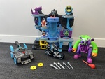N153: IMAGINEXT DC SUPERFRIENDS BAT-TECH BATCAVE