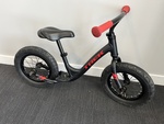E282: TREK KICKSTER BALANCE BIKE
