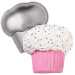 T03: Wilton Cupcake Cake Tin