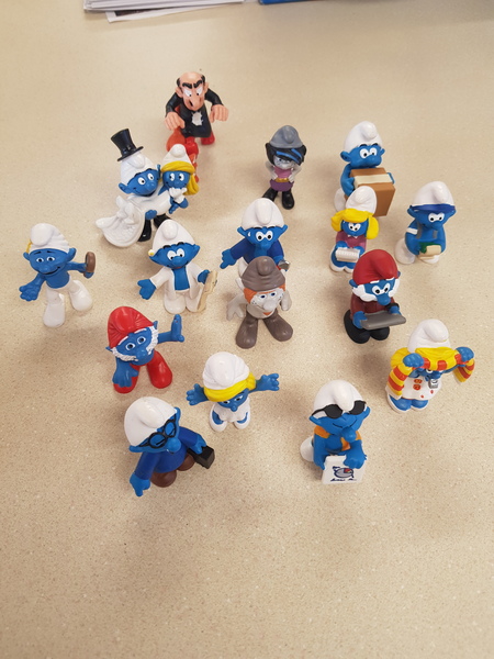 F22: Smurfs Figurines
