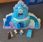 Fisher Price Little People Disney Frozen Elsa`s Ice Palace